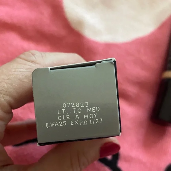 Mary Kay CC Cream - Natural Beige - Picture 2 of 4